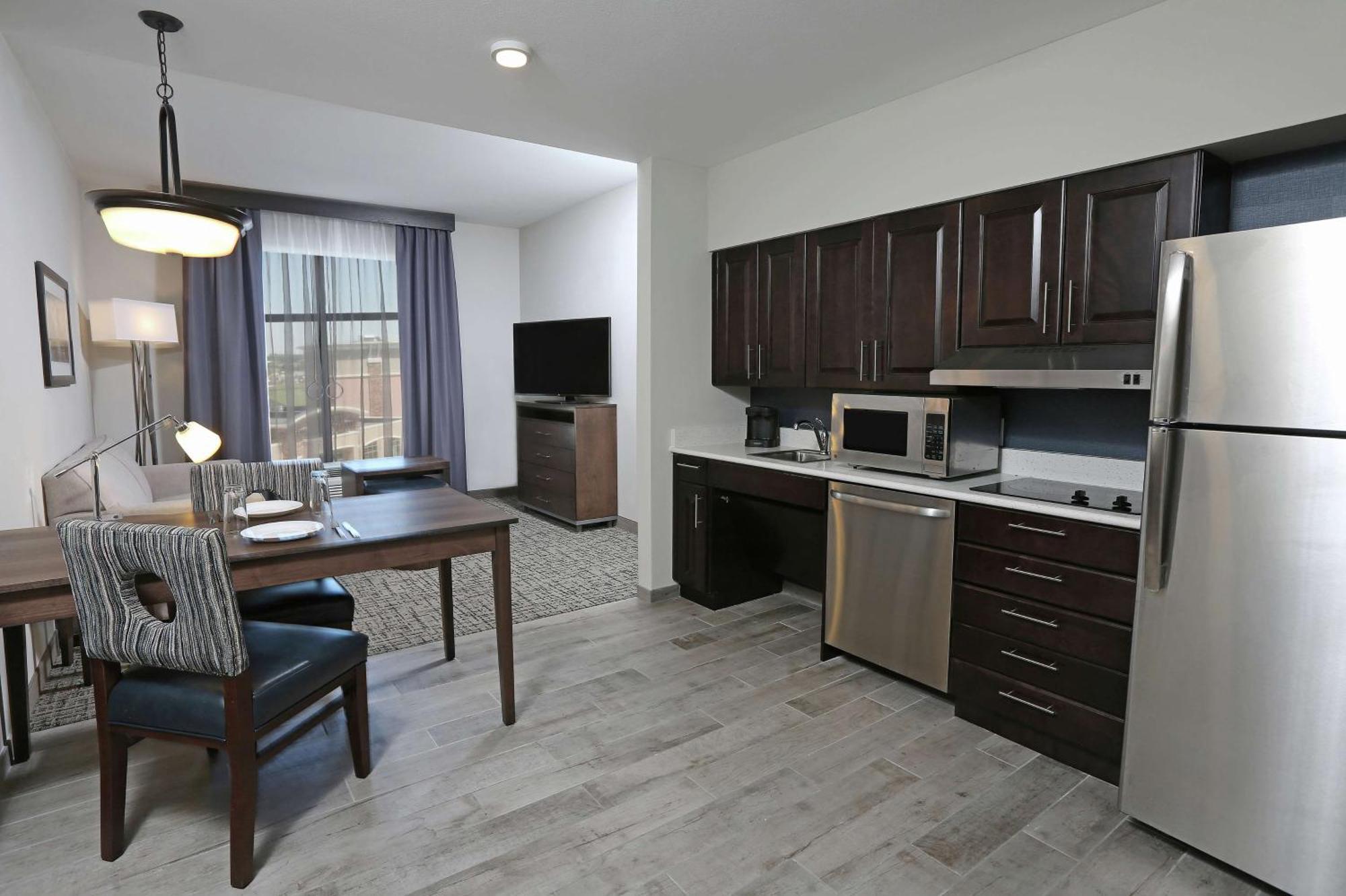 Homewood Suites By Hilton West Fargo/Sanford Medical Center Exterior photo
